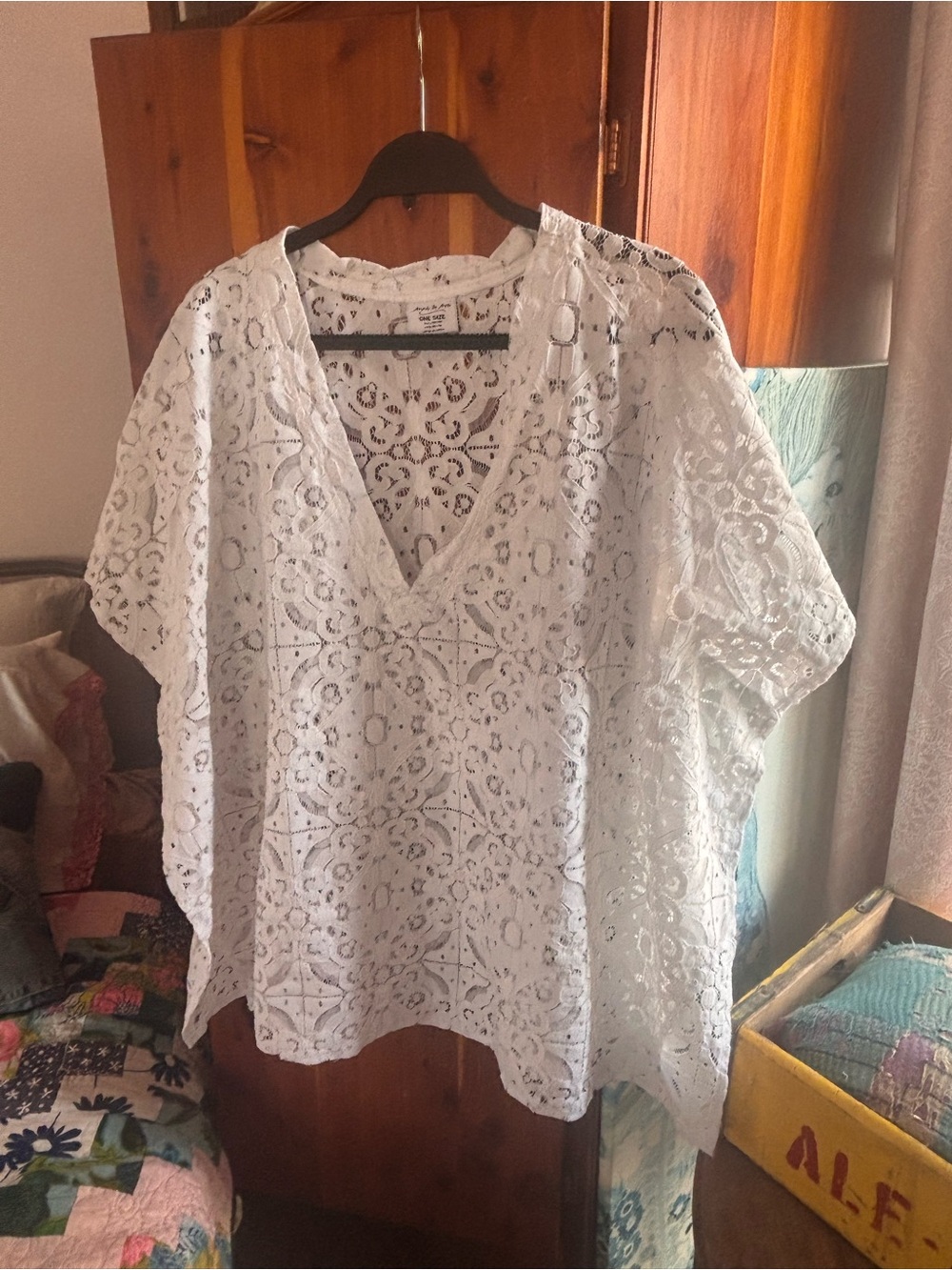 Anna & Ava White Crochet Lace V-Neck Tunic
